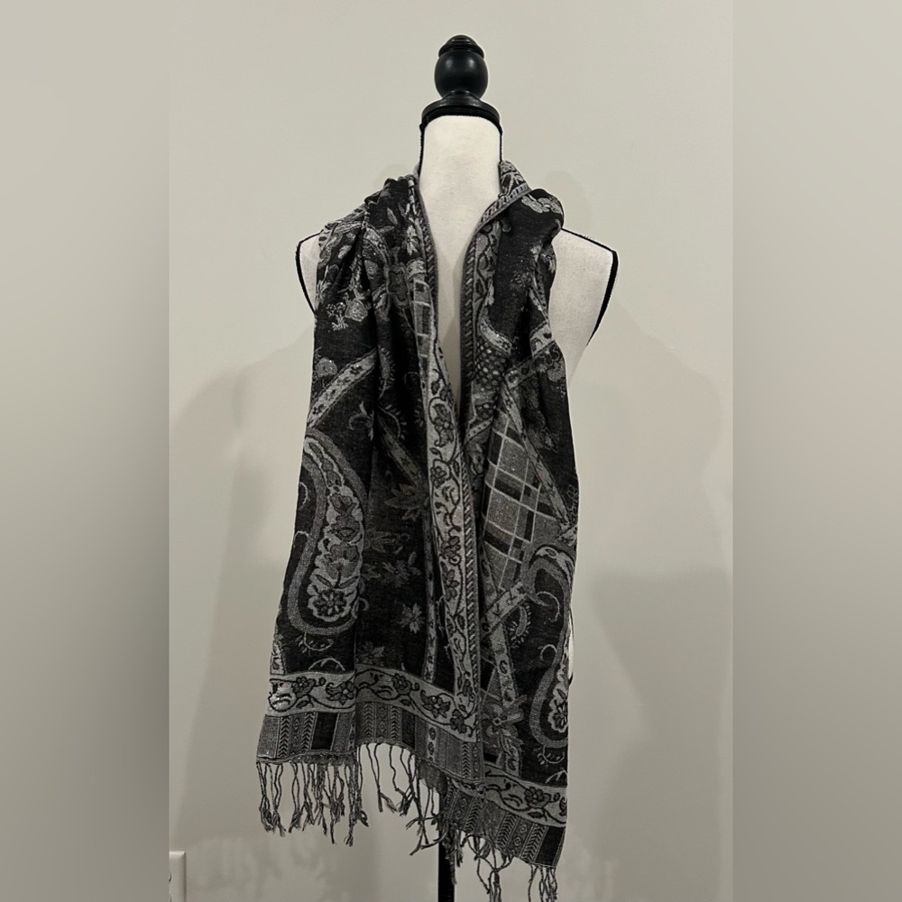 Patterned Metallic Scarf - Picture 2 of 3